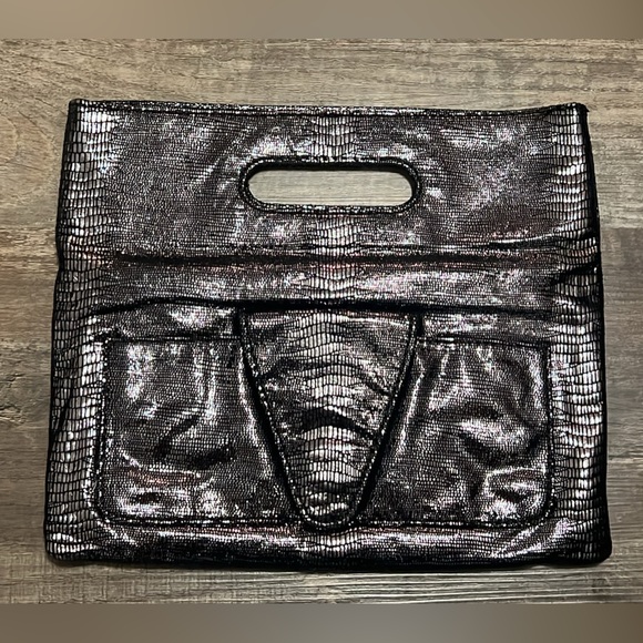FINAL PRICE Gianni Bini Metallic Purse - Picture 1 of 4